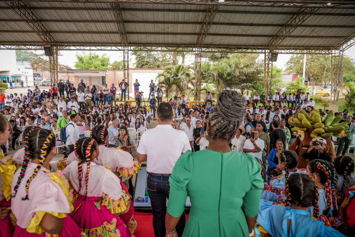 #StrongSchools Nuestro compromiso desde el Gobierno Nacional es fomentar la educación ambiental para que sea una prioridad en todas las escuelas de Colombia y contribuya a la protección de la vida y a la construcción de una sociedad sostenible, justa, equitativa y en paz.