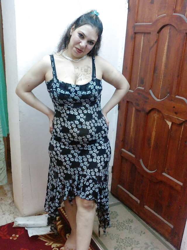 ماما قالتلي عايزه انشهر قلتلها انا هشهرك 💞