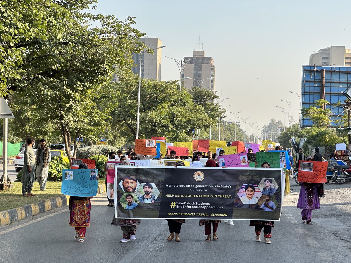 BSCIslamabad's tweet photo. Baloch Students Council- Islamabad staged a peaceful protest in front of the National Press Club Islamabad against the harassment and enforced disappearances of Baloch students.
#SaveBalochStudents 
#EndEnforcedDisappearances https://t.co/pgQeeEaCGW