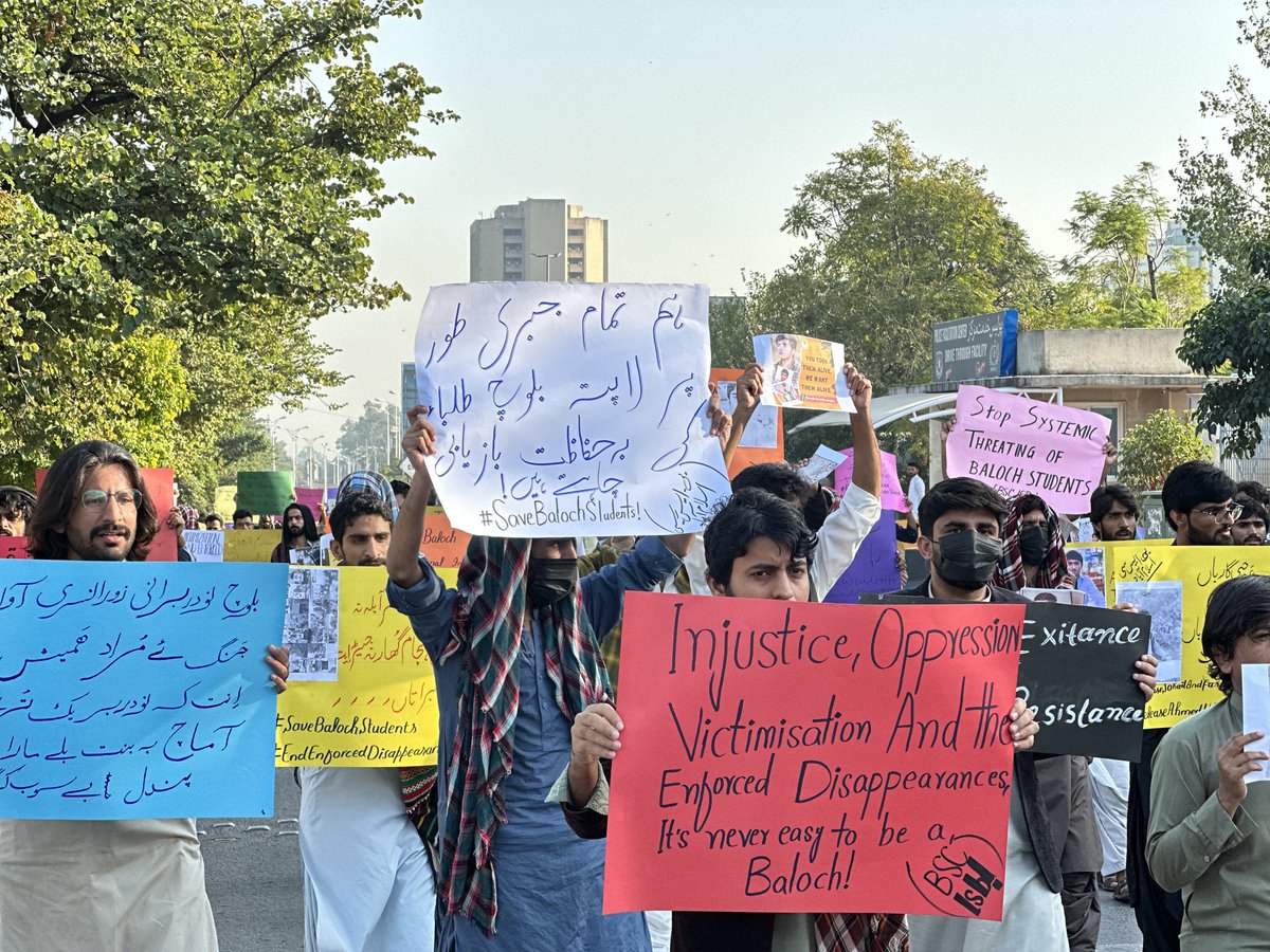 BSCIslamabad's tweet photo. Baloch Students Council- Islamabad staged a peaceful protest in front of the National Press Club Islamabad against the harassment and enforced disappearances of Baloch students.
#SaveBalochStudents 
#EndEnforcedDisappearances https://t.co/pgQeeEaCGW