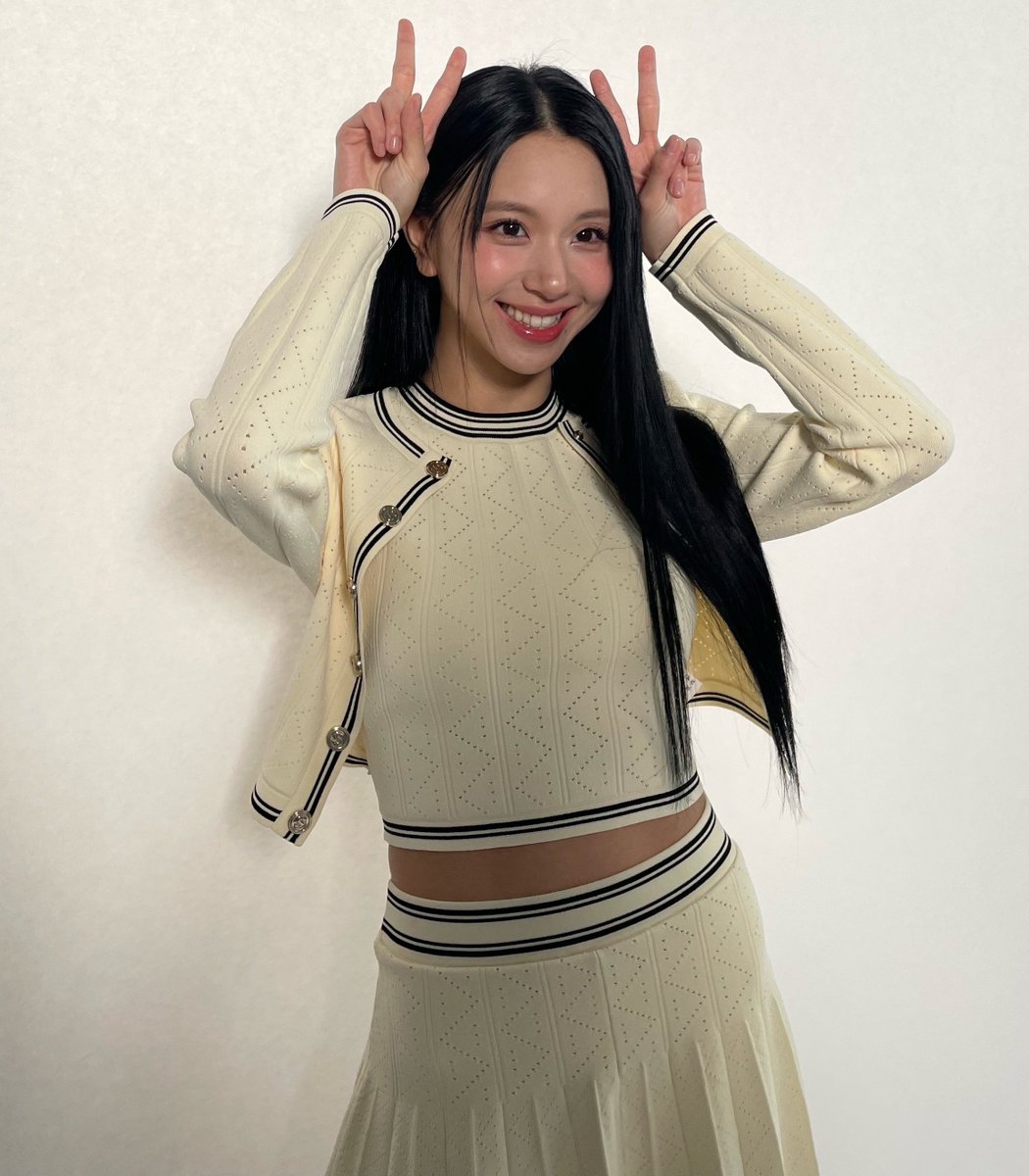 godmitzu's tweet photo. CHAEYOUNG IS SO GORGEOUS https://t.co/et96zRCSdP