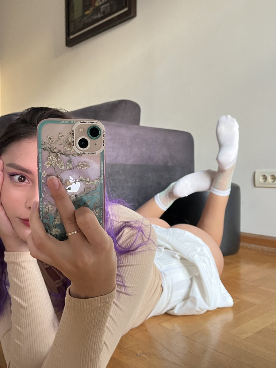 RT If I can send such pictures to the DM🥰