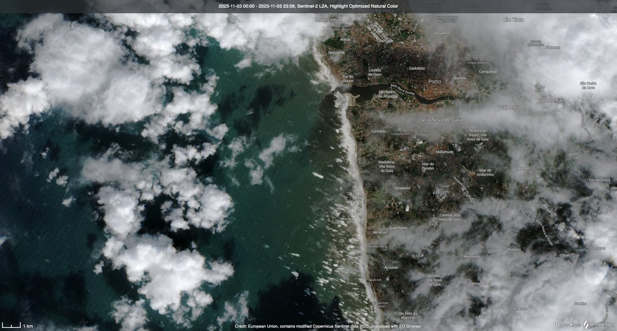 A patchwork of foam and corduroy swell lines pushing through the Porto coastline 🇵🇹 yesterday (3rd November). #StormCiaran #swell #StormHour #Sentinel2 #CopernicusMarine #satellite