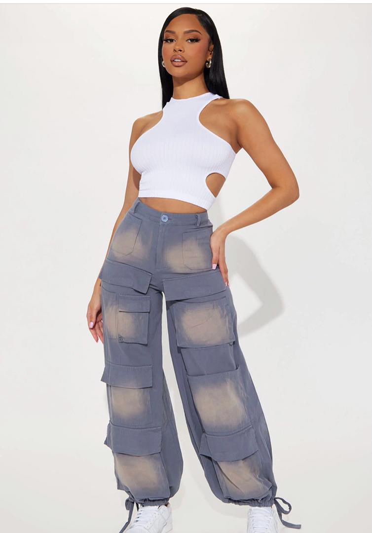 love_ibanga's tweet photo. This will come in a THREAD
Every detail will come with it.
1. Two toned Jean (stretchy) for size 8
Small 10 can wear (FN) 19k
2. Grey tone cargo jean (not stretchy) size 10/small 12(FN) 19k
3. Rhinestone detailed dress size 12 (SHEIN sexy) 18500
4  Black dress with cut out sides. Slightly stretchy. Size 8 and 10 (FN) 15k