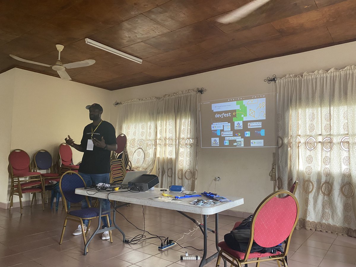 3ch310n's tweet photo. Attending #DevFestLimbe organized by @Elcidchawa , lead for @gdglimbe
Iβm with @GaelleTiku @SalomeTambe @Elcidchawa @yokwejuste and many more members from Buea and Limbe
#DevFest #DevFestSSA @gdgbuea @gdglimbe @WTMBuea @gdsc_ubuea https://t.co/aJ2isbbkvp