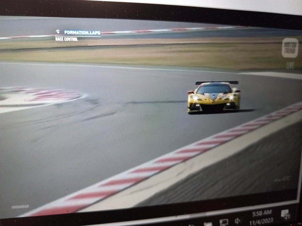 Wabigama's tweet photo. Let's go @keatingcarguy!!! #BahrainH8 @CorvetteRacing https://t.co/ZIVi9jGlE0