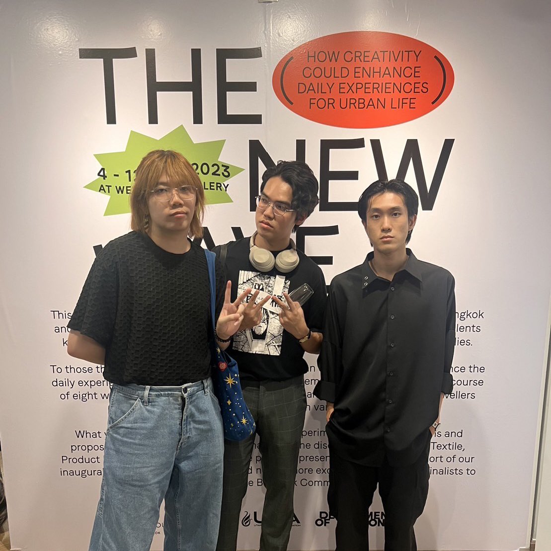 salmon_podcast's tweet image. วันนี้สามดู๊ดได้รับเชิญมางาน The New wave งาน Show Case ของศิลปินรุ่นใหม่ที่ผ่านการคัดเลือกจาก Soho house และ Departure of Wonder ใครสนใจก็มาดูงานกันได้ที่ west eden gallery ตั้งแต่วันที่ 4-12 พฤศจิกายนนี่ ขอบคุณที่ชวนนะครับ

#Arttrovert #SalmonPodcast