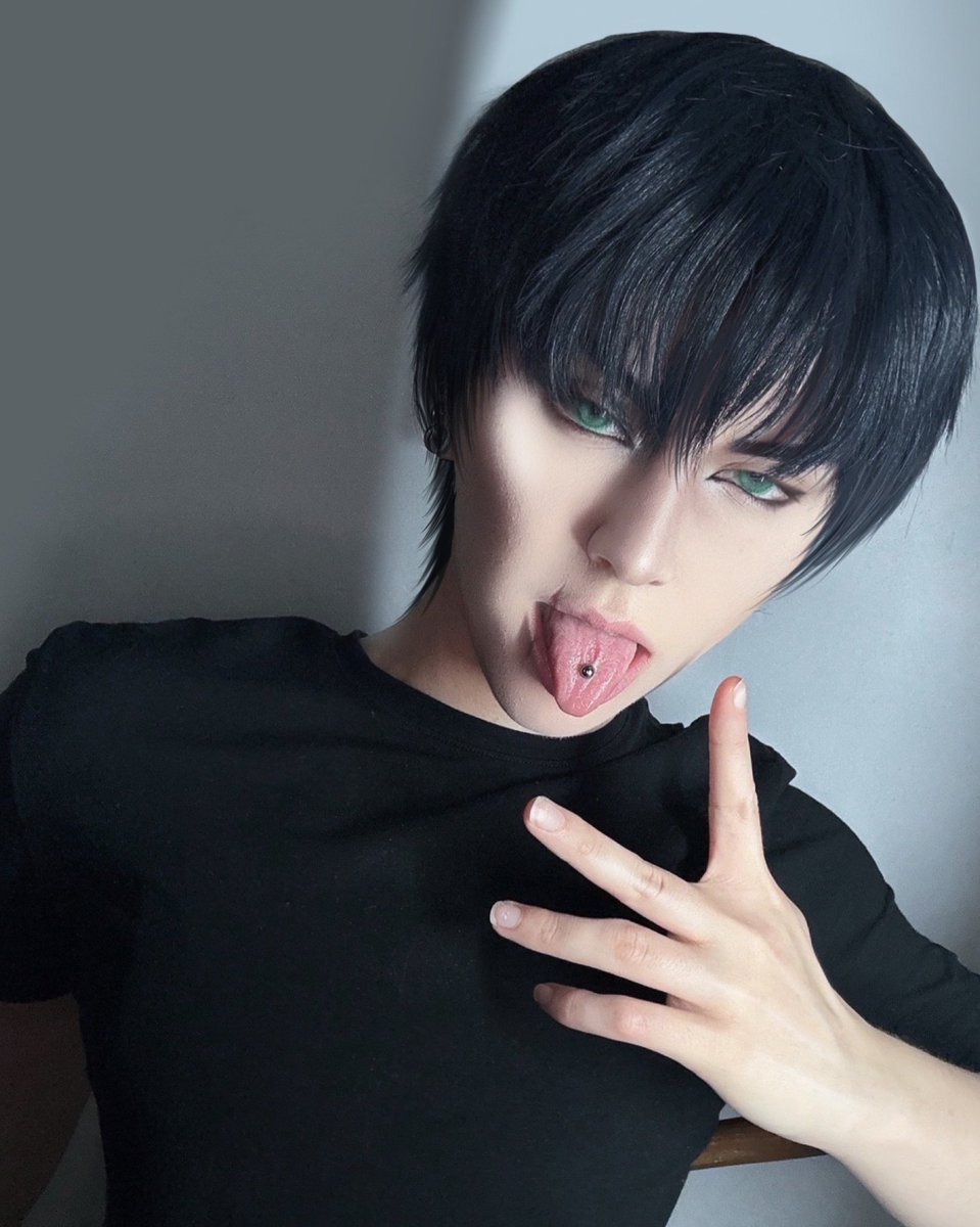 bizarrecoser's tweet photo. this pic fits the new episode, what a coincidence🐒 #TojiFushiguro #JujutsuKaisen #jjkseason2 #tojicosplay #jjkcosplay https://t.co/YRccu9C3wi