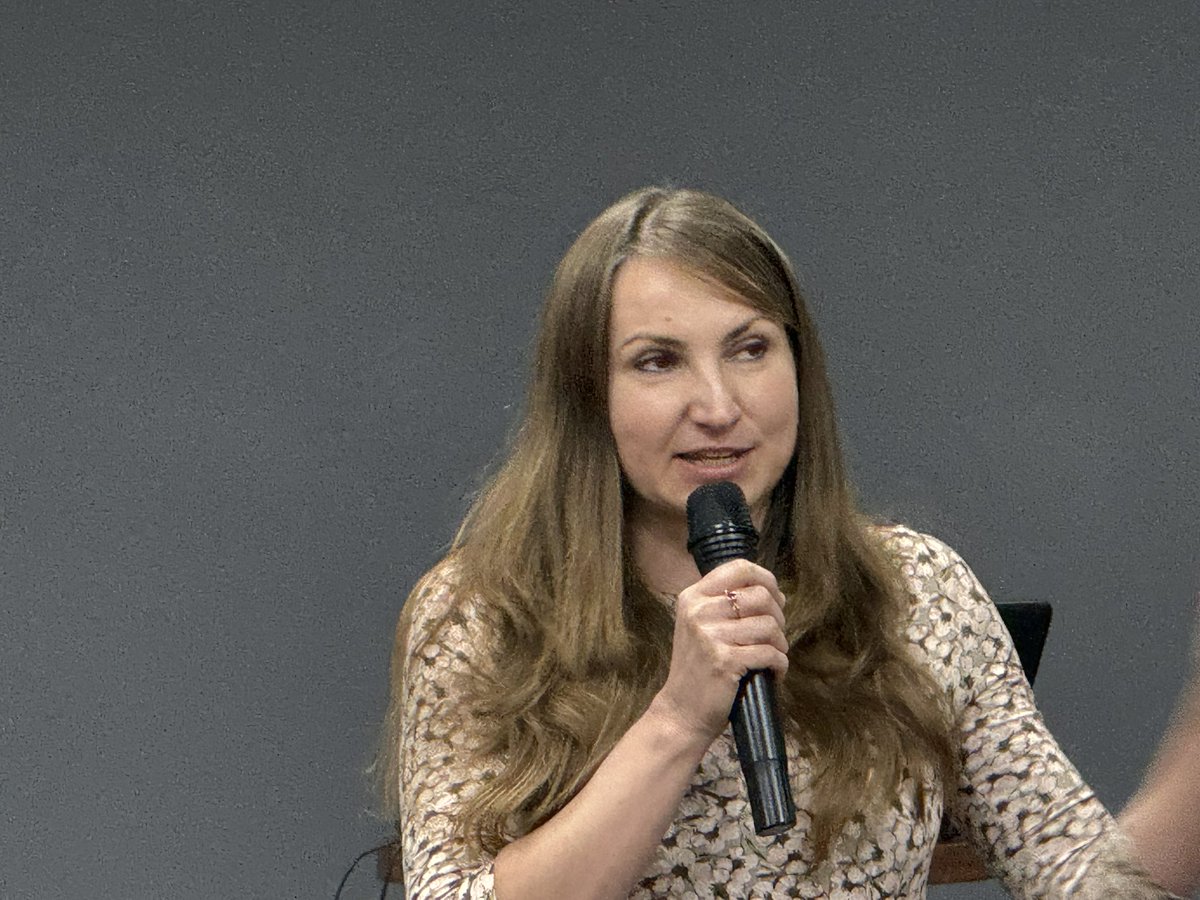 sel-conference tweet media