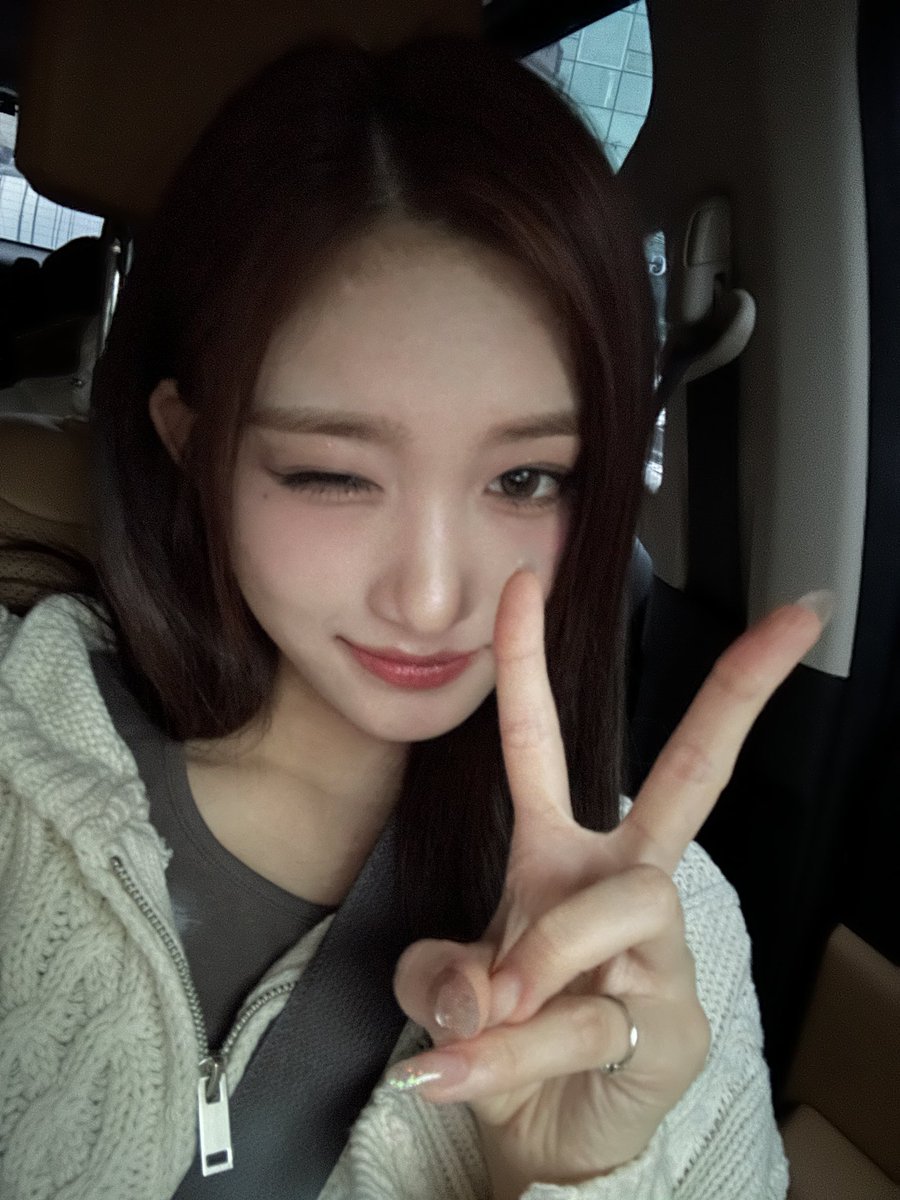 IVE_twt's tweet image. 🤍😽

#IVE #아이브 #LEESEO #이서 
#1stEP #IVEMINE
#Eitherway #OfftheRecord #Baddie