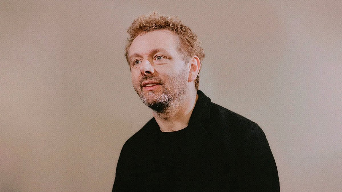 TOP DILFS OF THE YEAR

6 • Michael Sheen