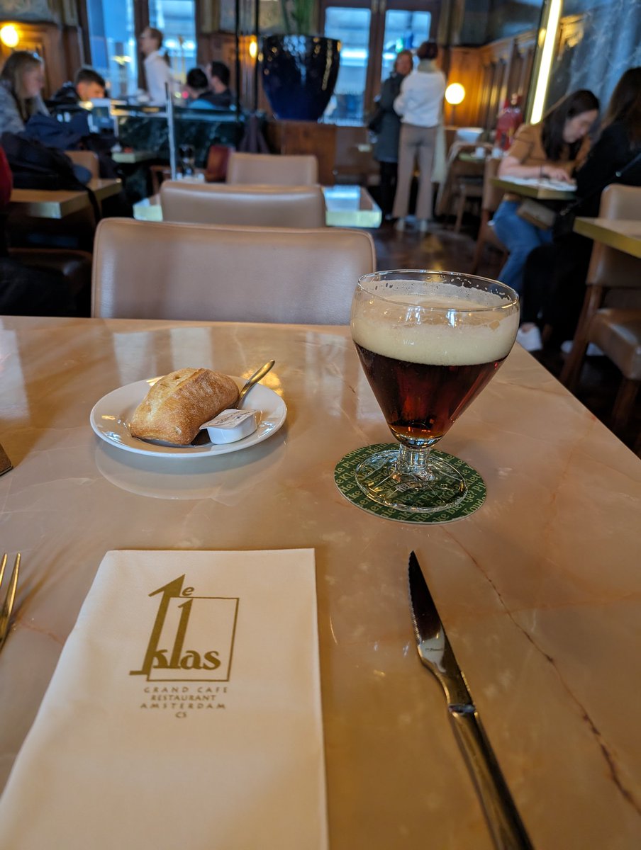 Rjs4Rob's tweet image. In Amsterdam what better to have is a Flemish Stew with a dark beer in Klas Restaurant , @EurostarJustinp