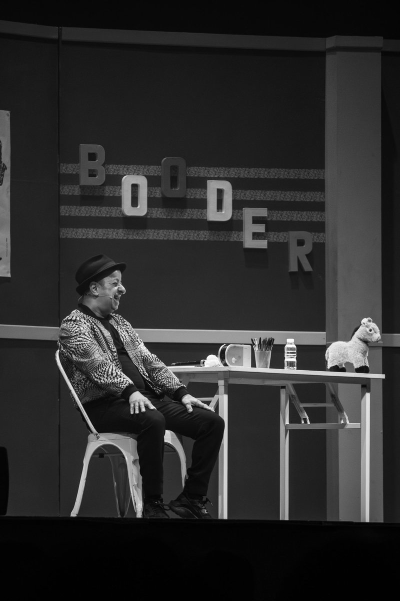 Nathan_Poncet's tweet photo. 📸. « BOODER IS BACK » - Zénith de Lille 

#npcreation #booderisback #booder #photograghy #spectacle #onemanshow #lille #zenithdelille #Art https://t.co/dYHV7Giq0y