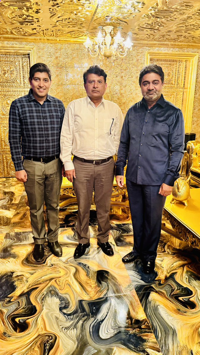🙏🙏
A pleasure meeting with @AbhishekVermaX Sir. Keep your Support and Blessings sir . Thanks @ManavSubhash sir 🙏🙏

#NASAHERC #YMRD #TeamKaizel #India