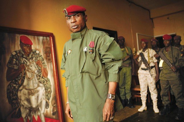 Thread - Dadis Camara

En Guinée, Dadis Camara , Claude Pivi et Moussa Tiégboro Camara, tous détenus dans le cadre du procès des évènements du 28 septembre 2009 se sont évadés de la plus grande prison du pays ce 04 novembre grâce à l’intervention d’un commando.
La terre est sale