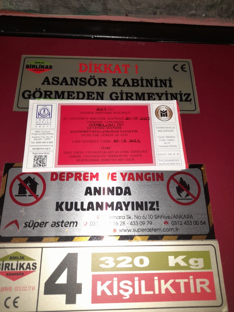 barinamayanlar1's tweet photo. 📍Ankara Zübeyde Hanım Kız KYK

Zübeyde Hanım KYK'da öğrenciler tüm şikayetlere rağmen lağım sorunuyla yaşamaya devam etmek zorunda bırakılıyor. Tavan çöküyor, asansör arızası yüzünden onlarca katı merdivenle çıkıyorlar.

Öğrencilere reva gördükleriniz bunlar mı @GSB_KYGM ? https://t.co/bvGymfSE7v
