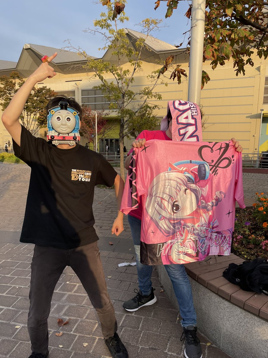 Saya_titech's tweet photo. 今日はTHE IDOLM@STER MILLION LIVE! 10thLIVE TOUR Act-3 R@ISE THE DREAM!!! day1に来ております！
Rat A Tat!!!叩こう夢のとびらを今Rat A Tat!!!叩こう思いっきり叩きましょう！ https://t.co/HggTZrwhhs