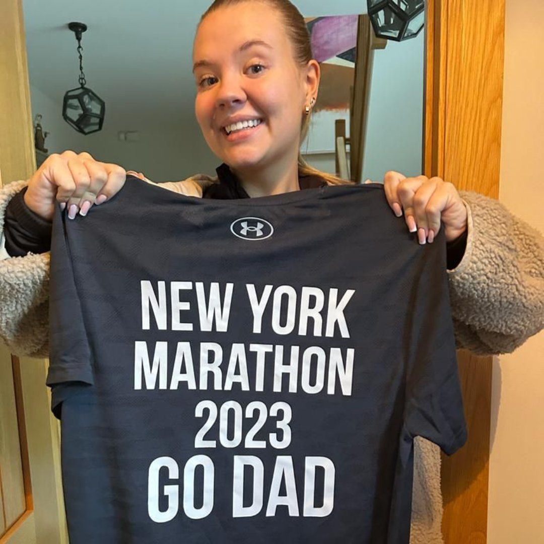 garrett_peers's tweet photo. A gift from my daughter ahead of of the New York Marathon - tomorrow!!
Wish me luck! ππ¨
#roadtonyc #nycmarathon #newyorkcitymarathon #newyorkmarathon #runningprep #marathonprep https://t.co/9GXgrWVnz4