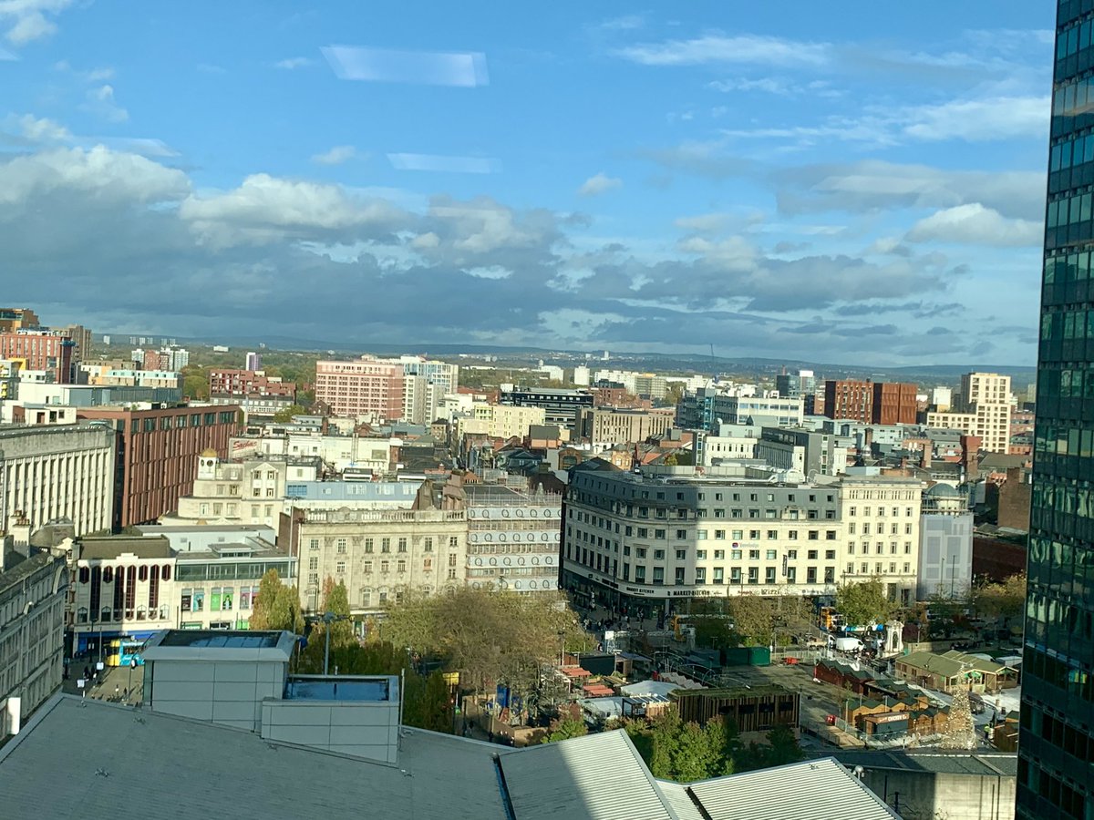 I’ve just finished my first week at my new MedComms job and I had such a good week, everyone was so friendly and welcoming and the work is really interesting! I love the views from the office too 🥰