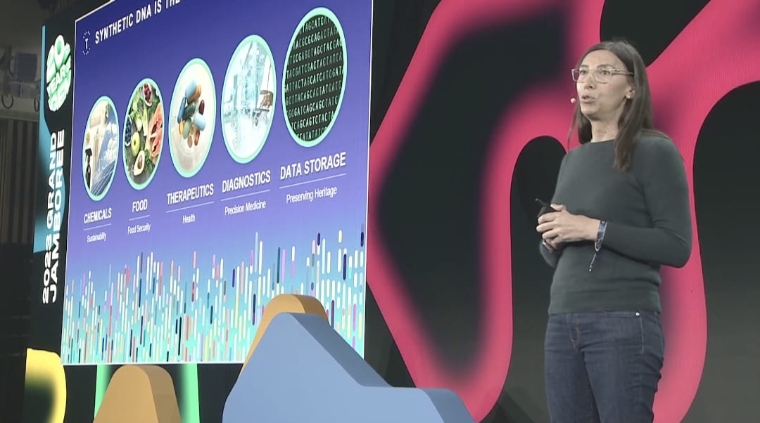 Live Now: Keynote for the 20th Year of SynBio with <a href="/EmilyLeproust/">Emily Leproust</a> (CEO <a href="/TwistBioscience/">Twist Bioscience</a>)

The Future Is (Already) Being Written in DNA: Inspiring the Next 20 Years of Discovery in Synthetic Biology 

jamboree.igem.org/2023/live

#iGEM2023