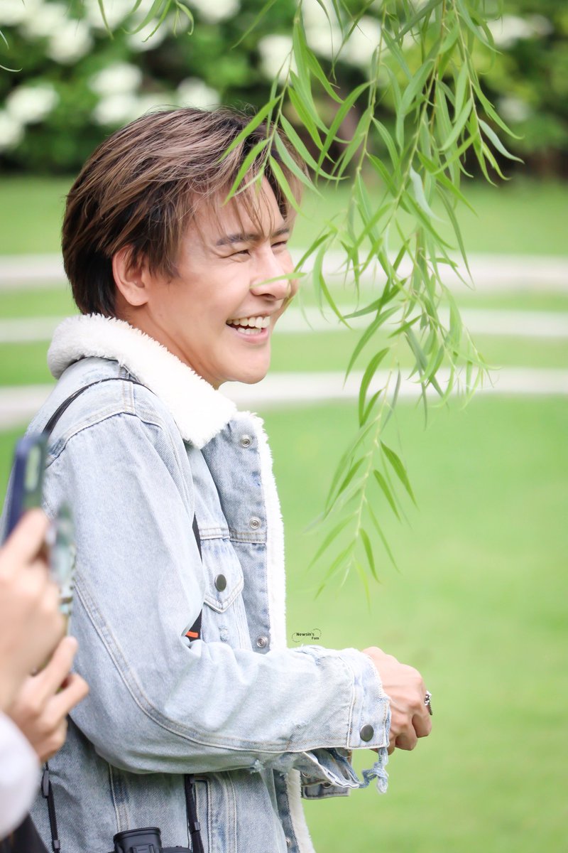 newsin_family's tweet photo. นิวส์อิน อิน สวิสเซอร์แลนด์ 
หน้าหนาวมาถึงแล้ว 🤣❄️🍃

#newsinfinity #นิวส์อินเอง 
#newsinfamily https://t.co/rv0Wg83u5L