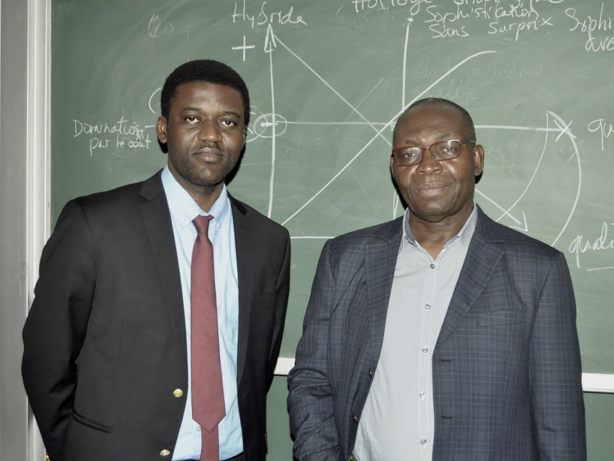 paul_tsasa's tweet photo. Près d'un demi siècle consacré à la formation de l'élite congolaise... Modèle de rigueur et de dévouement, il a transmis à plusieurs générations la passion du savoir et de la recherche scientifique. Admiration et respects.  

Joyeux anniversaire au Professeur Kabuya Kalala*. https://t.co/6BFGBQlYwC