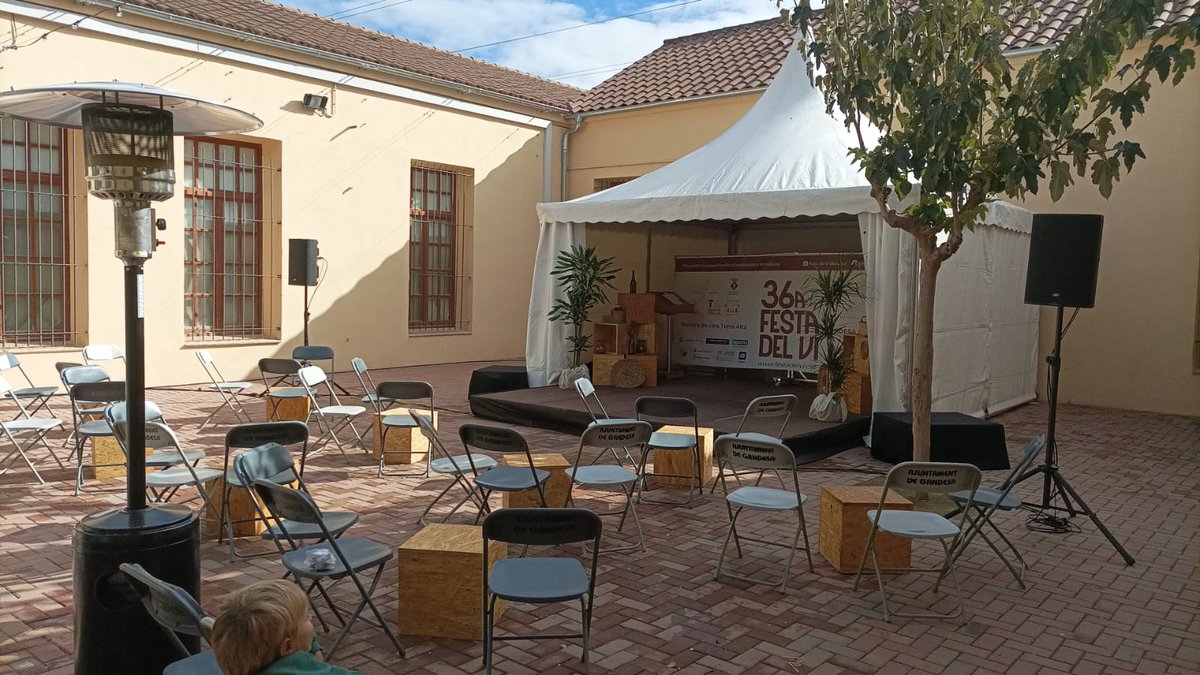 🍷🍇 Comencem el primer tast comentat del dia, a càrrec d'<a href="/Agricolacorbera/">AgrícolaCorberaEbre</a>!

📖 Consulta el programa de la 36a #FestadelVi aquí: festadelvi.cat/programa-36-ed…