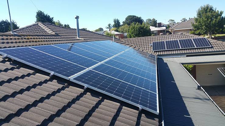 SStarzsa's tweet photo. Invest once and power your home or business with a solar system from Solar Starz. View our incredible solar solutions on our website today https://t.co/XentPpq2rF and get immediate SAVINGS from day 1 with our Solar Solutions.

Email: info@solarstarz.co.za
Text/Call: +27844940000 https://t.co/BjEKNbSIfd