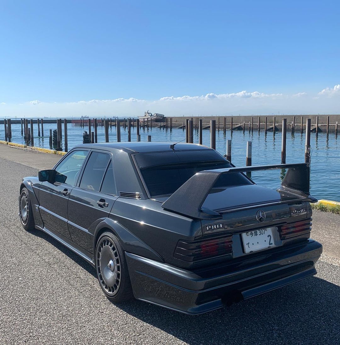 Mercedes-Benz 190 E 2.5-16 Evo II

Via IG/toku02