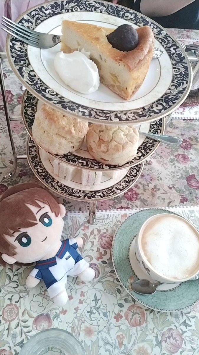 nejinuko_reply's tweet photo. ♬がいよう...♪*ﾟ  2023.11.4
成人済  西日本生息
主にフォローしている方が好き・気になっている方々です♬.*ﾟ(その他の方についても語ったりリプライします)
同担・他担歓迎  観劇ペース🐢ゆるゆるです

ブロマイドやぬいぐるみと写真を撮るのが好きです https://t.co/spCz7bJ4kI