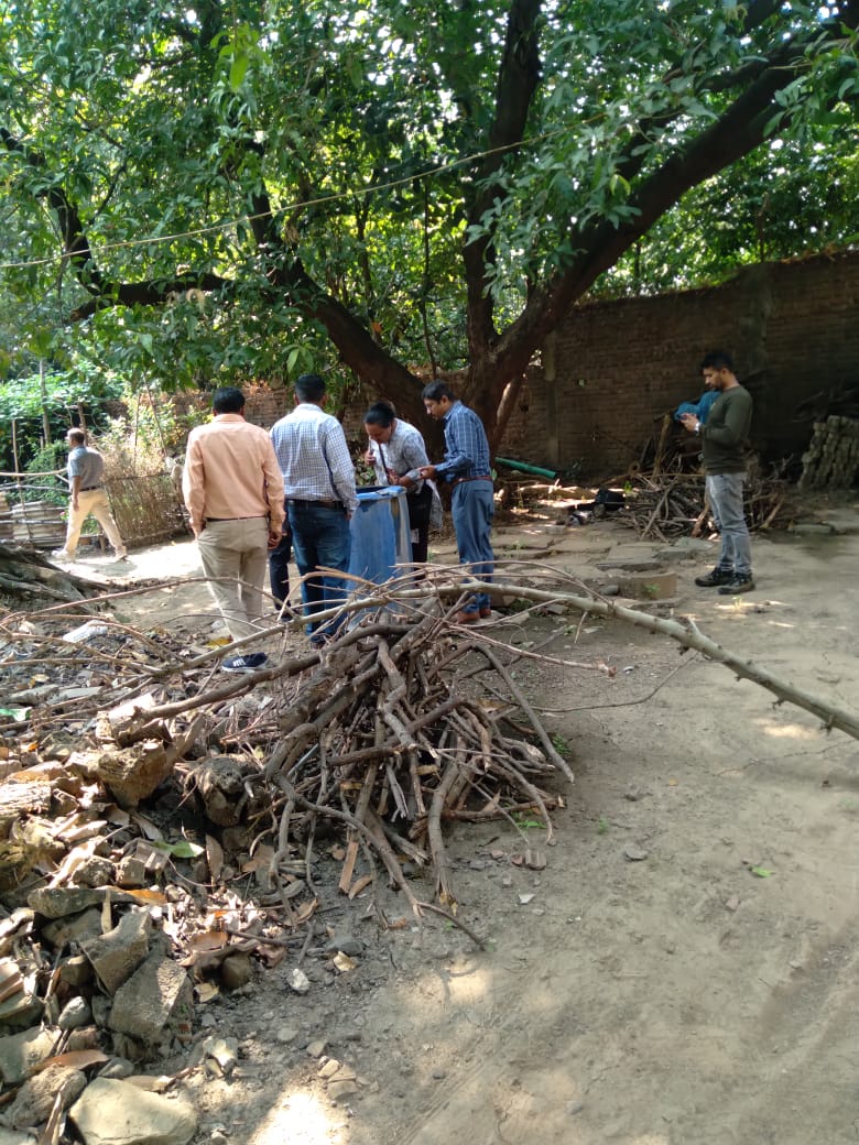 04/11/2023
આજરોજ ધરમપુર તાલુકામા ડેન્ગ્યુ મેલેરીયા સર્વે અંતર્ગત જિલ્લા મેલેરીયા અધિકારી દ્વારા ક્રોસ ચેક કરવામાં આવ્યું અને કામગીરીને વધુ સઘન રીતે કરવા તેમજ મેલેરીયા ડેન્ગ્યુ અટકાયતી પગલા માટેના સૂચનો કરવામાં આવ્યાં. 
<a href="/DDO_VALSAD/">DDO Valsad</a> <a href="/valsad_cdho/">CDHO VALSAD</a>