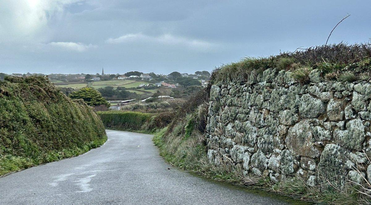 Jessisawanderer's tweet photo. Saturday morning #Guernsey #lifeintheslowlane https://t.co/uQI750AWKU