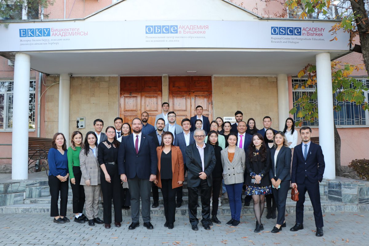 The 2-day Joint Expert/Alumni Conference on 'Central Asia: Comprehensive Security and Sustainable Development,' co-organized by #OSCEAiB and the University of Siena (@unisiena), began today at @OSCE_Academy

@AksanaIsmailbek @Saodat_Umarova_ @ermanakilli @kasiiet @AijanCo