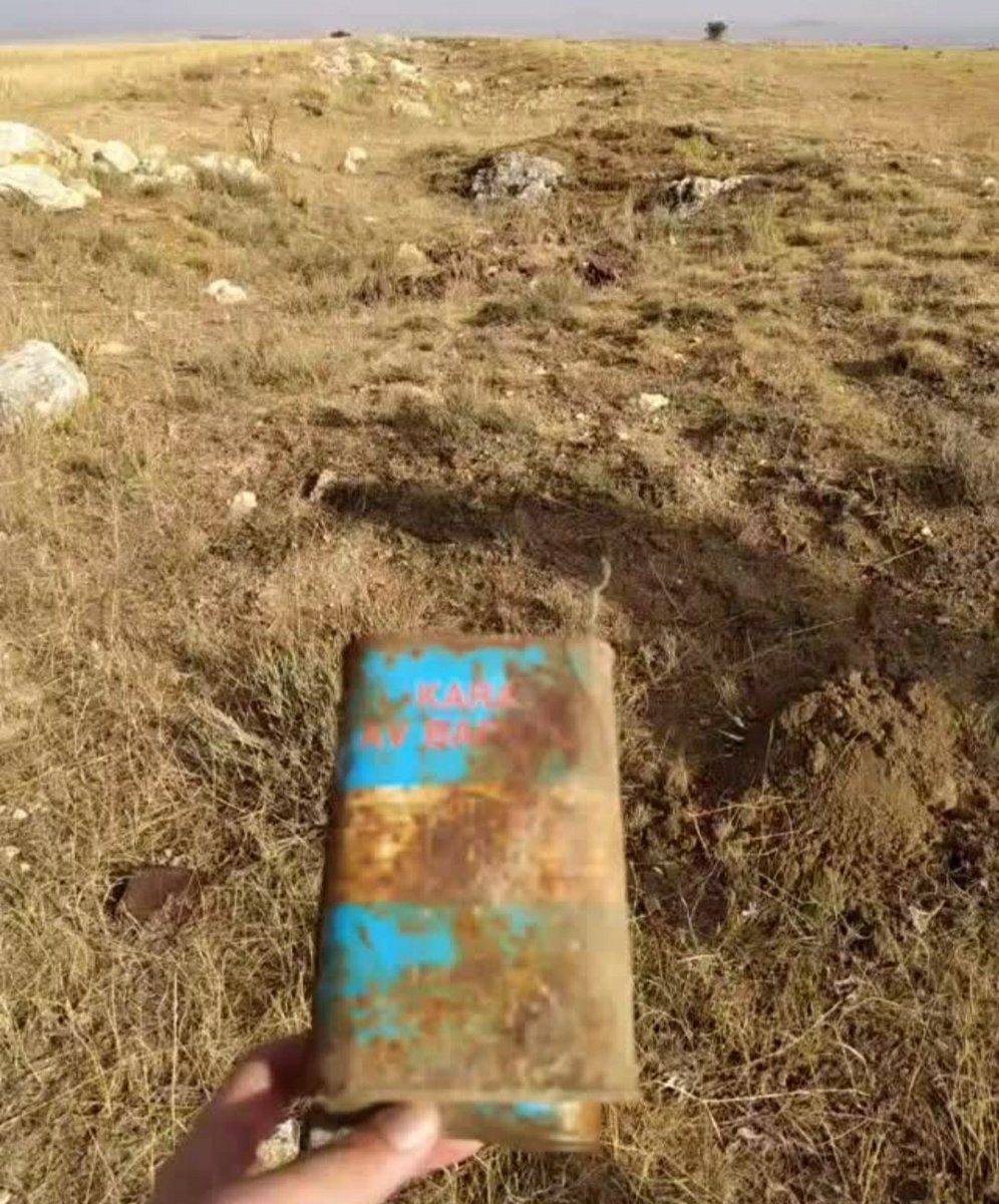 alican06berber's tweet image. Yıldız Dağı mevzilerinde bulduğumuz, Kurtuluş dizisi çekimlerinden kalma MKE barut kutuları 😇

Buyurunuz @MSuleymanDuman 👋🏻🇹🇷