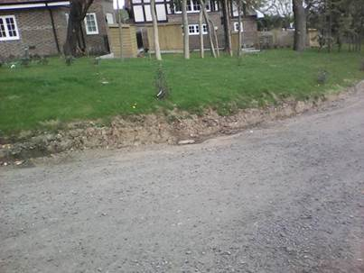 RVResidents's tweet photo. 61 The Avenue
More than 80 trees/shrubs have died and not been replaced as required by Planning Conditions. Some should have been replanted in winter 21/22. We are grateful to Clls #AlexaMichael and #MichaelTickner for chasing this one. Ref EN22/00403 https://t.co/ufJ7slHhH1
