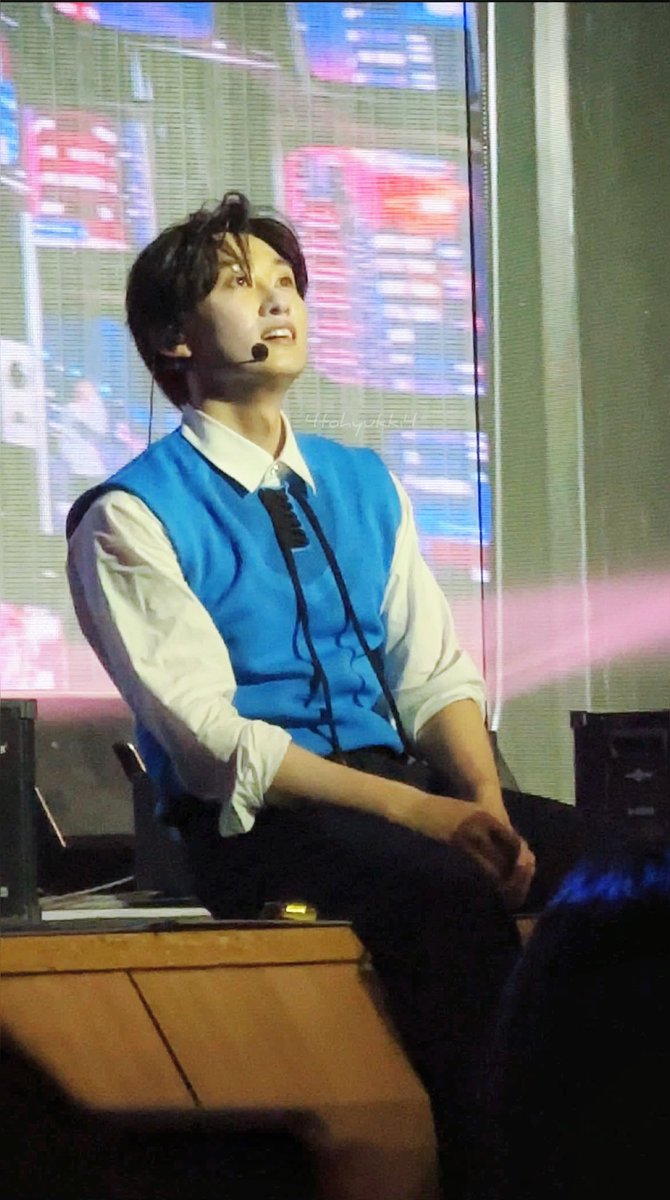 Hyukjaeloops's tweet photo. My baby 😭🫶🏼💙💙
#은혁 #EUNHYUK #HYUKJAE 
 #1ts8lue_With_SUPERJUNIOR
 #18thAnniversary https://t.co/KGaYNhmAC1