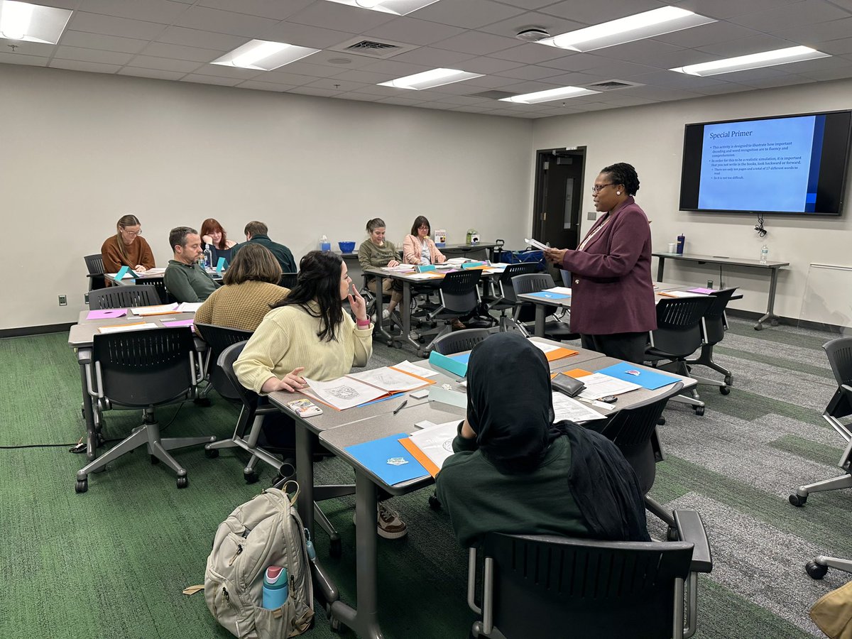 JuliaJwall's tweet photo. UAB Pre-Service teachers in Ele., ECE, and Secondary completed the Shelton/ ARI Dyslexia Awareness Training on Friday. Great engagement and partnerships with the staff and students. @ARI_TMorgan @Alabama_Reading @UABEducation @DrAmyJones https://t.co/lxrBVgj4tv