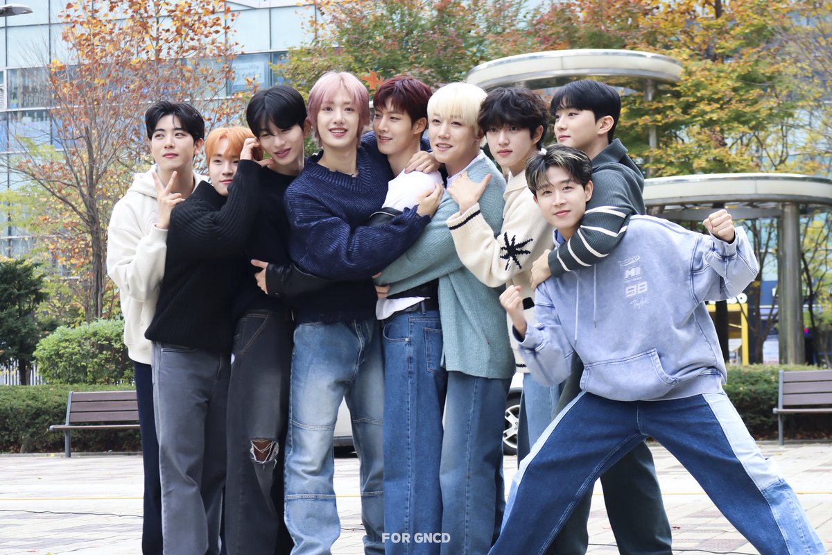 FOR_GNCD's tweet photo. 231104 골든차일드 미니팬미팅

화목한 골차 가족 ( ´͈ ᵕ `͈ )◞♡

#골든차일드 #GoldenChild https://t.co/nkEHQU6c4J