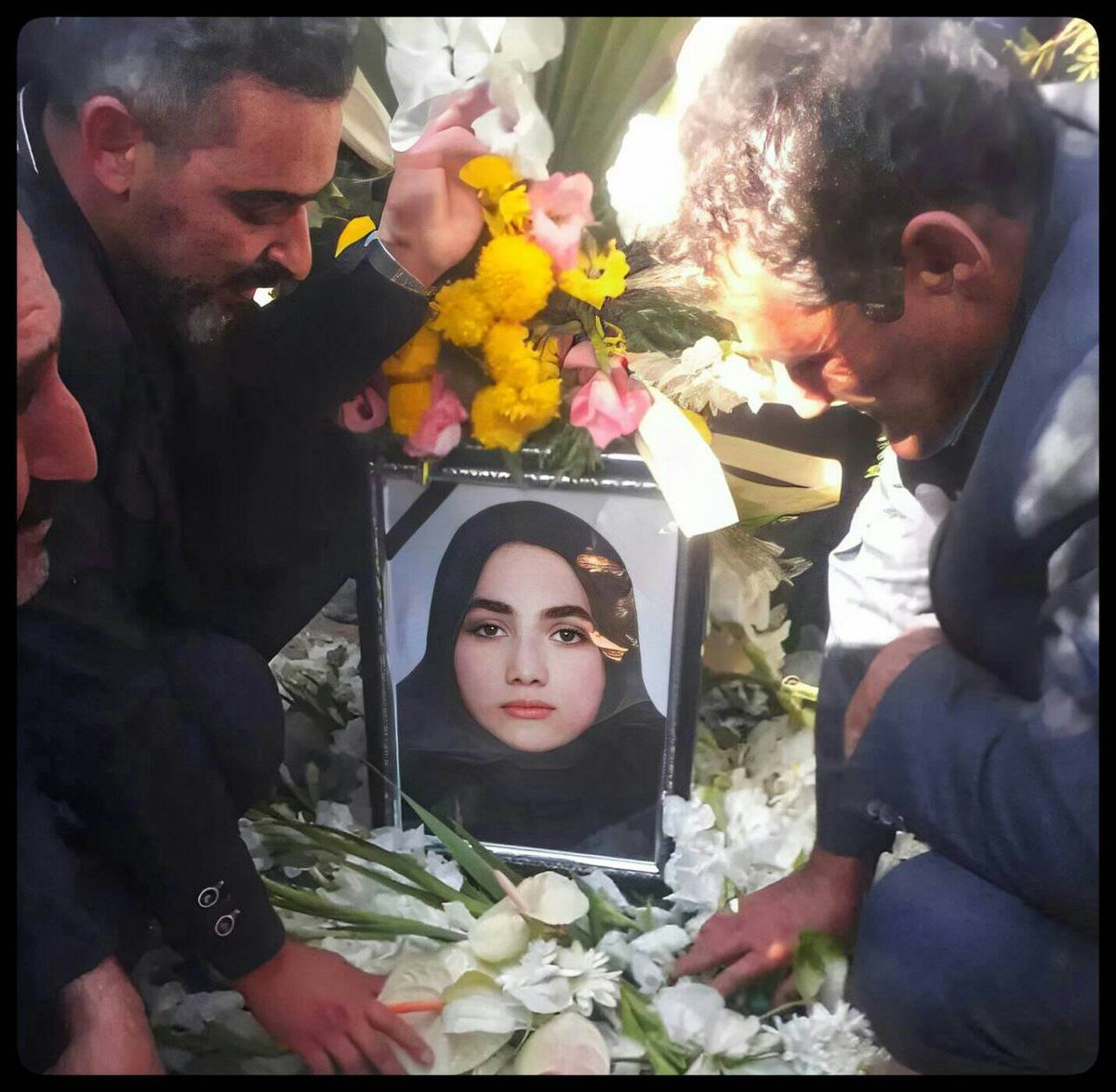 khodealmas's tweet photo. برای آرمیتامون که تمام فکرش آزادی بود ❤️‍🔥🖤

#آرمیتا_گراوند https://t.co/bZd3f9zAj1