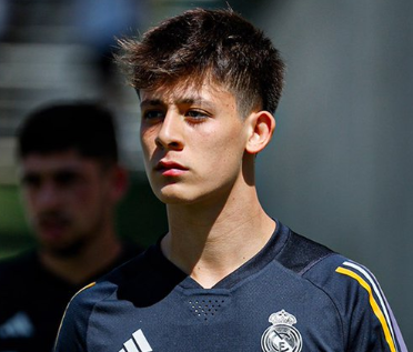 Herkesin beklediği gün geldi ARDA GÜLER

Sisi Özgür Özel Coca Cola Burger King Sıla Doğu Ekrem İmamoğlu Engin Arda Güler Selahattin Demirtaş Tiyatro John Wick Fernando Muslera Dilan Muharrem İnce CHP  Sisi Bira Özgür Özel Fenerbahçe - Trabzonspor Keanu Reeves Dzeko Szymanski A101