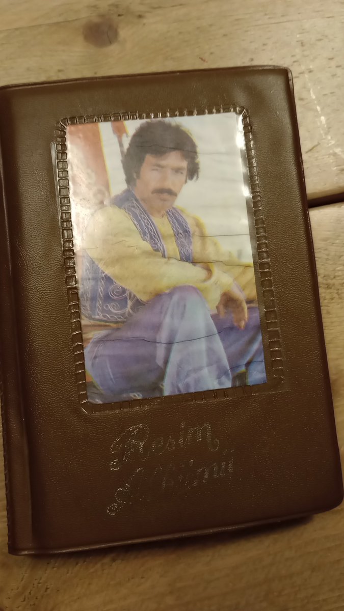 FatahBlack's tweet photo. #gevonden in #amsterdam fotoalbum uit ca. 1988. Vermoedelijk uit Turkse diensttijd. Enig idee van wie het is? https://t.co/AYGADsDlva