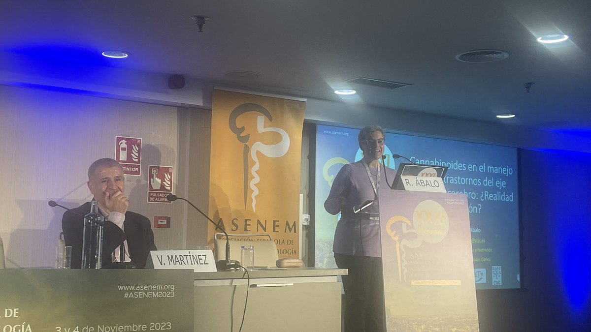 Cannabinoides en los trastornos del eje intestino- cerebro 🧠 #ASENEM2023  V Martinez y R Abalo.