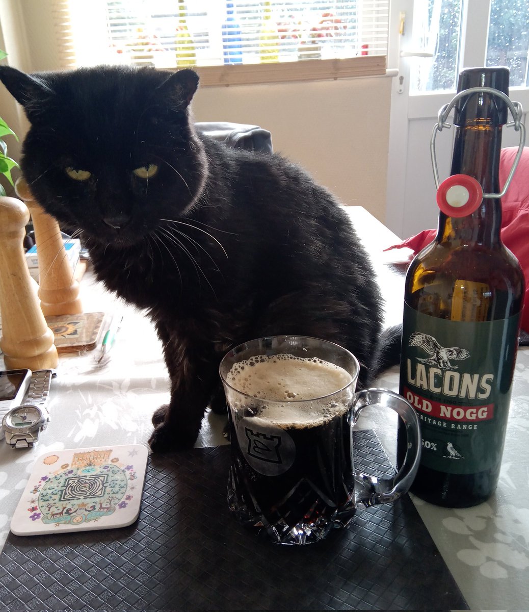 Today's Beer O'clock with Old Cloth Ears features a bottle I've saved for 4 years or so. @LaconsBrewery Old Nogg at 6%ABV, one of their Heritage Range. BB 01/26. A full bodied Old Ale with much complexity. Cheers 🍻
