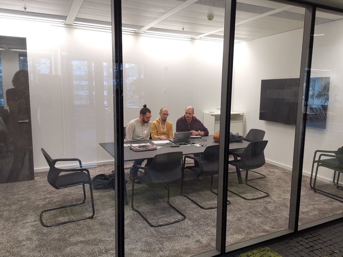 Enthusiastic discussions and live coding in the 3rd session of #GDCR at #Nagarro

#TDD #gdcr2023