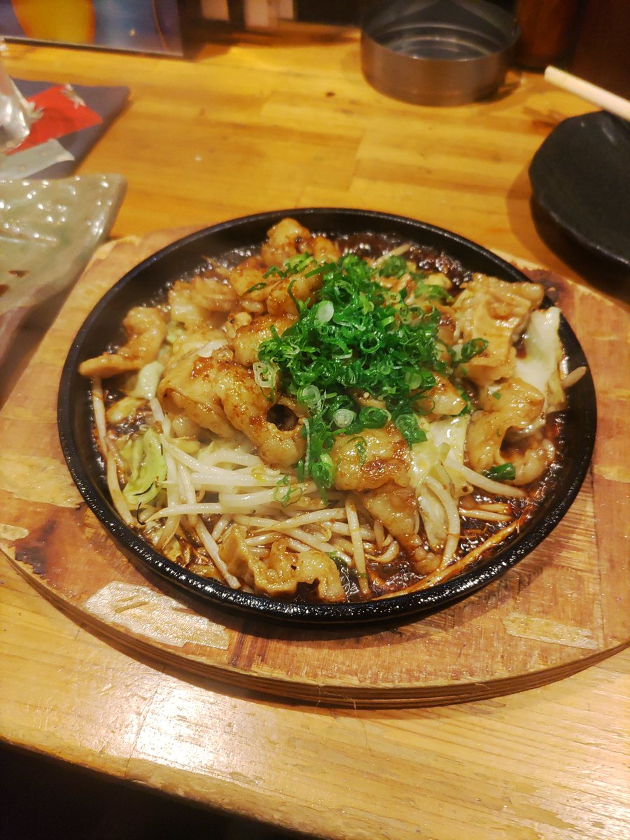 理由あって2軒目の居酒屋なう😅

とりあえず馬ホルモンの鉄板焼きの味比😆
