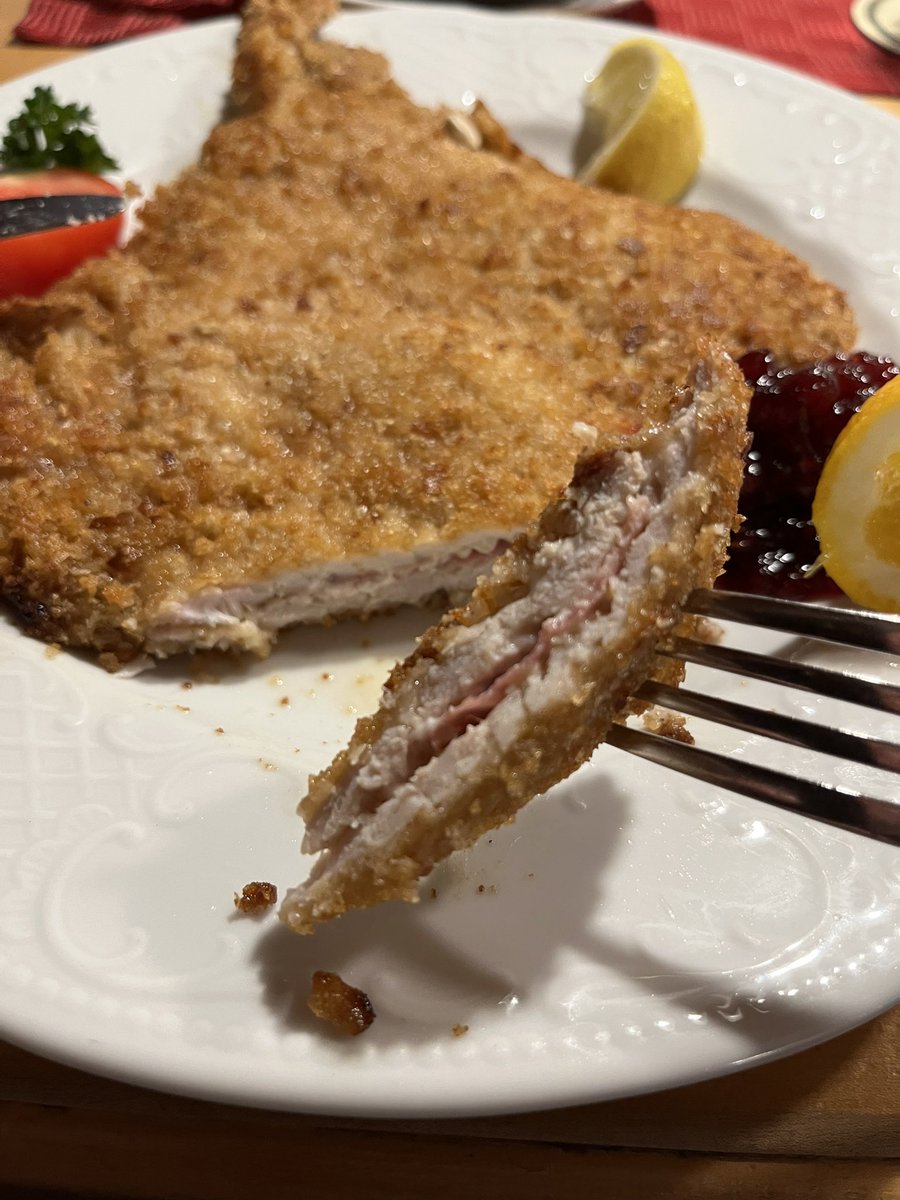 CordonBleuGuide's tweet photo. Gasthof Bayrischer Hof, Leutkirch/D
 
Den Bericht findet Ihr auf unserer Website:
https://t.co/JtbgMT4sqd

#cordonbleu #cordonbleuguide #wirliebencordonbleus #olis https://t.co/O0TfZrrKt4