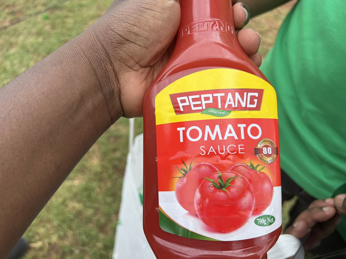 KenyaVarsity's tweet photo. The @peptang_ke team is here with lots of gift hampers, good thing? We’re giving them out. 

To win? Tell us why you deserve the hamper, follow us and the comment with more Likes wins. #MindFitiGameFiti https://t.co/PrkhyUaiTv