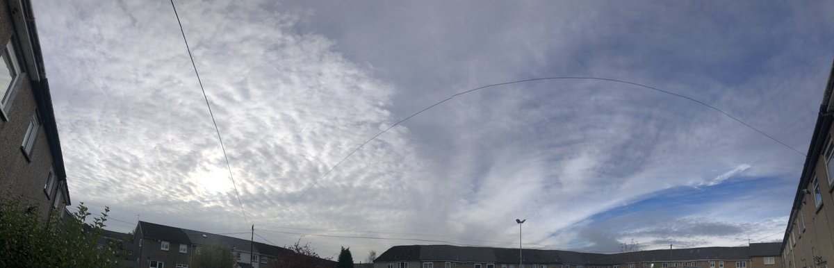 Look at the state of this #HAARP BULLSHITERY over Kirkintilloch 12.05pm 4/11/2023 WTAF 😳 #HAARP #geoengineering #SAI #SRM @DELTA9_DELTA9 @ab_junior_2701 @BeerBelly973871 @JayneJ07 @BGatesIsaPyscho @Gp1ggy1 #poisonsky @Agent131711 @elonmusk @GeoffBuysCars @Samfahh1 @Chemtrail101