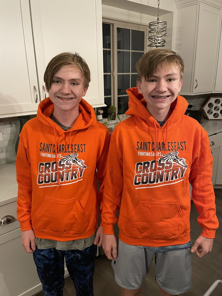 Bringing future Saints Cross-Country runners Finn and Brenn to Peoria today to cheer for @STCE_CC @SAINTSrun and see their first state meet.

See you soon @CoachBosSTCE 🚐 

LET’S GO SAINTS!!! 🏃 🏃🏽‍♀️ 🏃🏽‍♂️ 

#SaintsPride⚜️