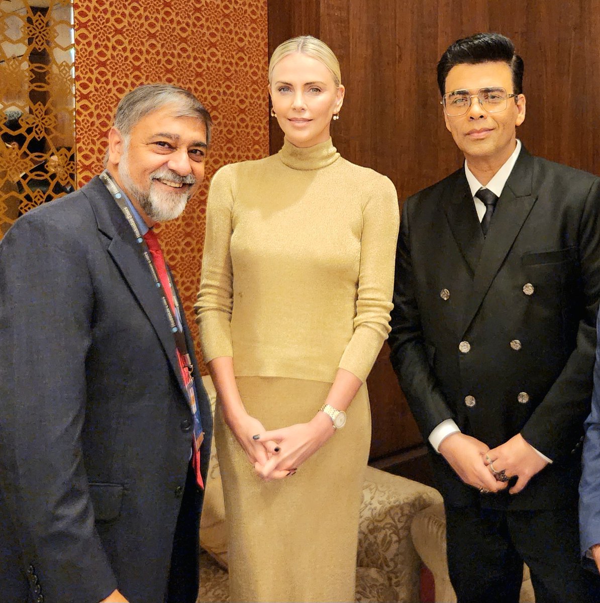 wadhwa's tweet photo. With Charleze Thereon and Karan Johar in Delhi.

Very interesting conversations; @CharlizeAfrica surprised me with her interest in cancer/medical diagnostics and the technology my new startup Vionix Biosciences is developing. She is brilliant and does a lot for Africa. https://t.co/ExVscIsdsd